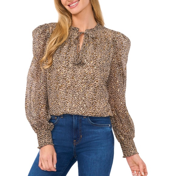 Super cute cheetah print blouse - Picture 2 of 2